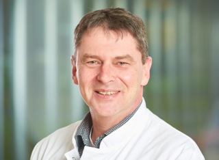 Bietet ab dem 4. November 2019 eine Sprechstunde der Schmerzambulanz im MVZ Weener an: Dr. Ludger Kämmerling, Facharzt für Anästhesiologie, Zusatzbezeichnungen Notfallmedizin, Spezielle Schmerztherapie und Intensivmedizin.