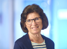 Frau Hebbelmann, Angela