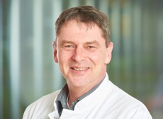 Herr Dr. med. Kämmerling, Ludger