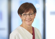 Frau Knobbe, Karin