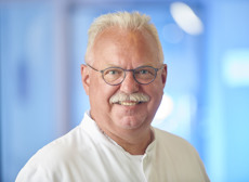 Herr Dr. Overbeek (MD, PhD, MBA), Berry P.