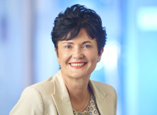 Frau von Manowski, Veronika