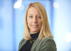 Frau  Junker, Britta
