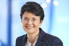Frau von Manowski, Veronika